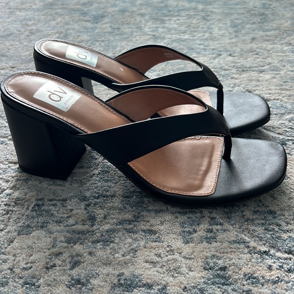 DOLCE VITA Square Toed Thong Heels NWOT